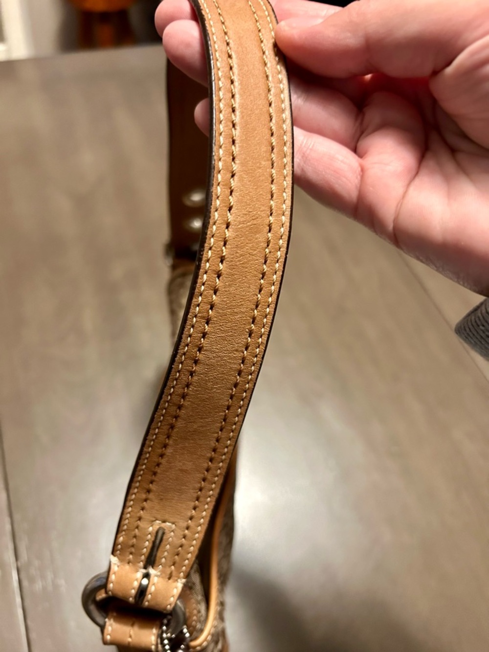 Vintage Coach F10925 Signature Canvas Shoulder Bag - Picture 10 of 13